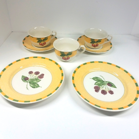 Churchill Fine English Tableware - Picture 2 of 6